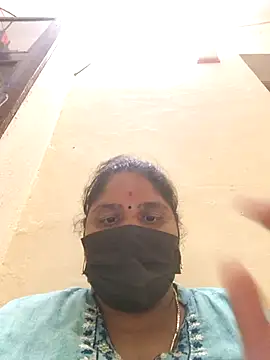 Snapshot of Villageanuty chatting on 09.09.25 Villageanuty online show from 09.09.25