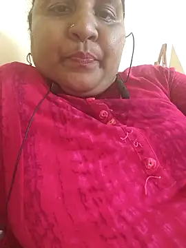 Snapshot of Villageanuty chatting on 09.15.25 Villageanuty online show from 09.15.25