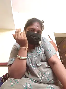 Snapshot of Villageanuty chatting on 09.19.25 Villageanuty online show from 09.19.25