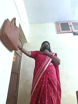 Snapshot of Villageanuty chatting on 09.21.25 Villageanuty online show from 09.21.25