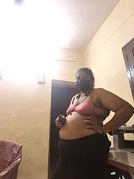 Snapshot of Villageanuty chatting on 09.23.25 Villageanuty online show from 09.23.25