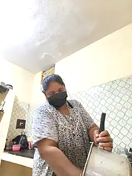 Snapshot of Villageanuty chatting on 09.24.25 Villageanuty online show from 09.24.25