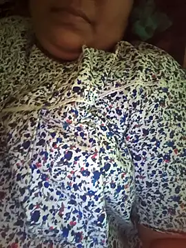 Snapshot of Villageanuty chatting on 10.29.25 Villageanuty online show from 10.29.25