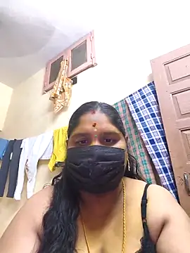 Snapshot of Villageanuty chatting on 11.21.25 Villageanuty online show from 11.21.25