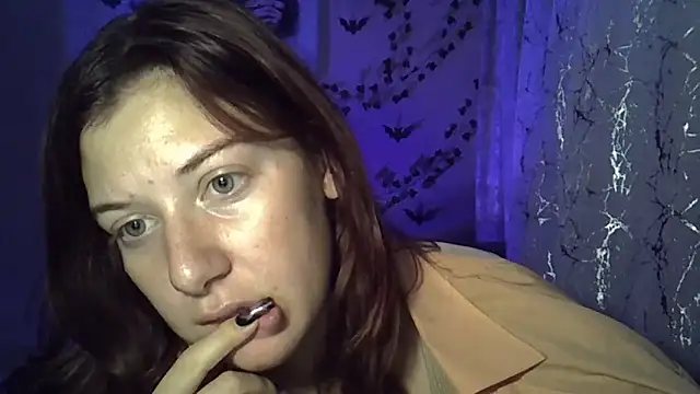 Lily Ember online show from 10.27.25