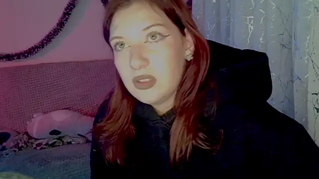 Lily Ember online show from 01.16.26