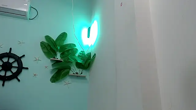 eladyrous98 online show from 12.05.25