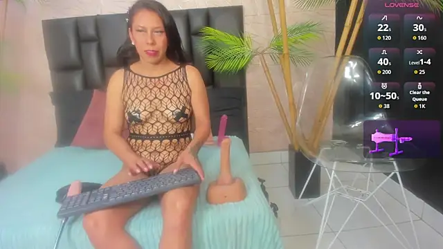 karlarusso online show from 09.15.25