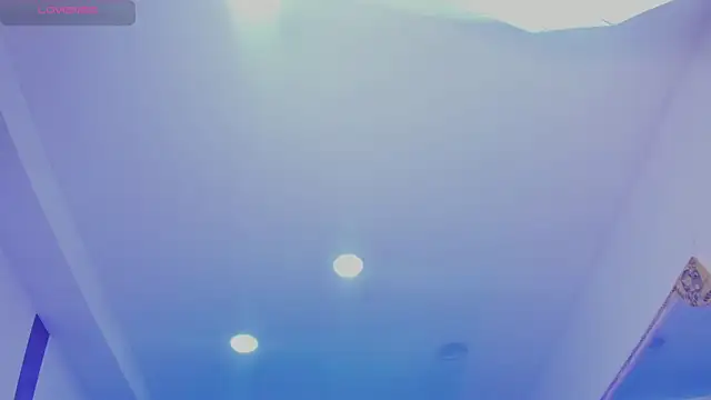 Snapshot of SelenaStonne chatting on 09.23.25 SelenaStonne online show from 09.23.25