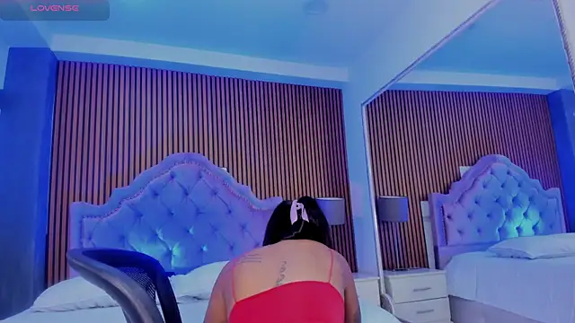 Snapshot of SelenaStonne chatting on 10.04.25 SelenaStonne online show from 10.04.25