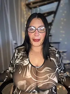 victoria amatista  online show from 10.22.25