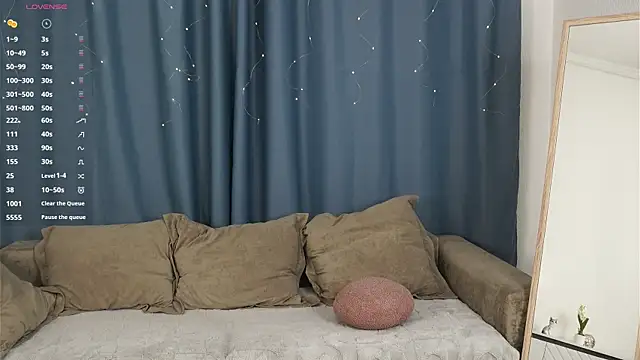 TaiteFairfield online show from 11.04.25