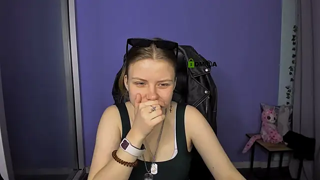 foxy tease  online show from 09.30.25