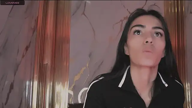 Snapshot of eimy_skinny_ chatting on 02.19.26 eimy skinny online show from 02.19.26