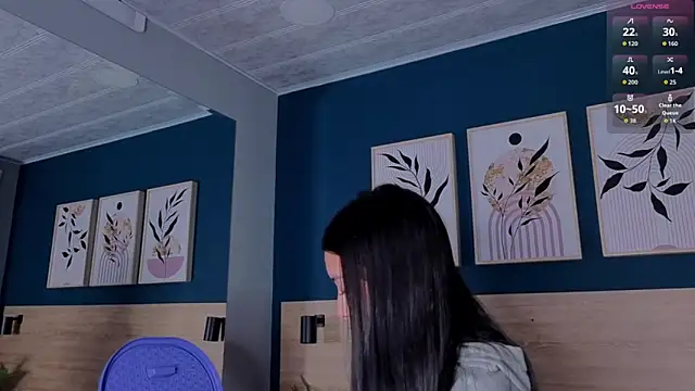 SarahMiler  online show from 09.15.25