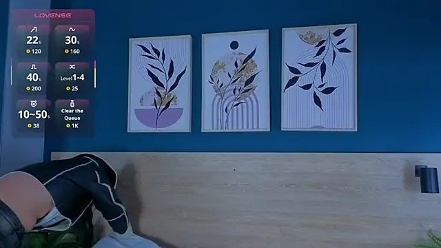 SarahMiler  online show from 10.24.25