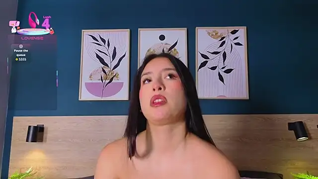 SarahMiler  online show from 11.20.25