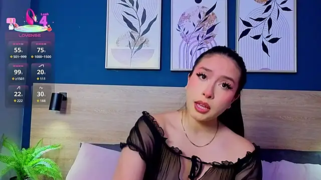 Snapshot of SarahMiler_ chatting on 01.17.26 SarahMiler online show from 01.17.26