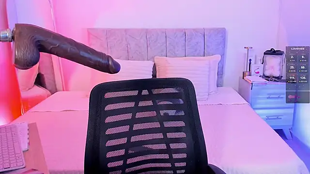 Taylormaxwell online show from 02.05.26