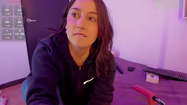 Samaraa Smith online show from 10.06.25