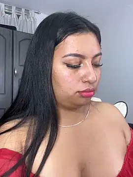 Snapshot of Issa_Santana chatting on 11.26.25 Issa Santana online show from 11.26.25