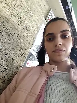 Snapshot of SweetMelodyZ chatting on 11.03.25 SweetMelodyZ online show from 11.03.25