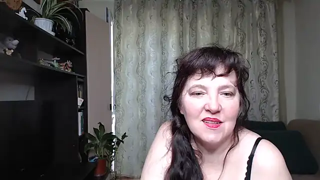 Snapshot of Illusionq chatting on 06.13.26 Illusionq online show from 06.13.26