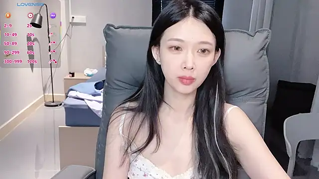 Snapshot of NiNi-baby520 chatting on 11.20.25 NiNi-baby520 online show from 11.20.25