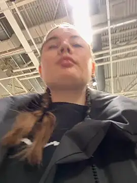 StephanieMur online show from 09.30.25