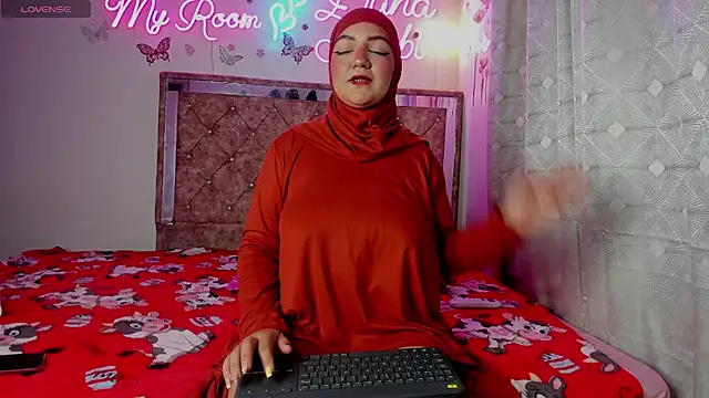 Dana-Alabi online show from 04.14.26