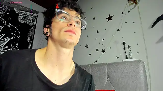 Snapshot of puepleholly chatting on 02.22.26 puepleholly online show from 02.22.26