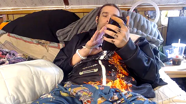 thejuicybacon online show from 10.27.25