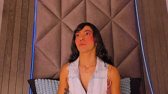 Snapshot of TiffValentinee_ chatting on 09.16.25 TiffValentinee online show from 09.16.25