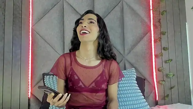 Snapshot of TiffValentinee_ chatting on 02.25.26 TiffValentinee online show from 02.25.26