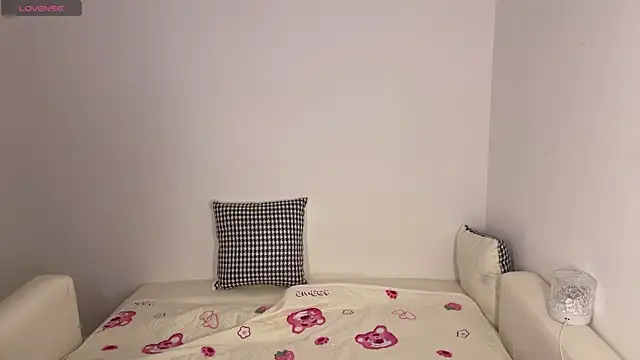 Kittenfishing online show from 09.13.25