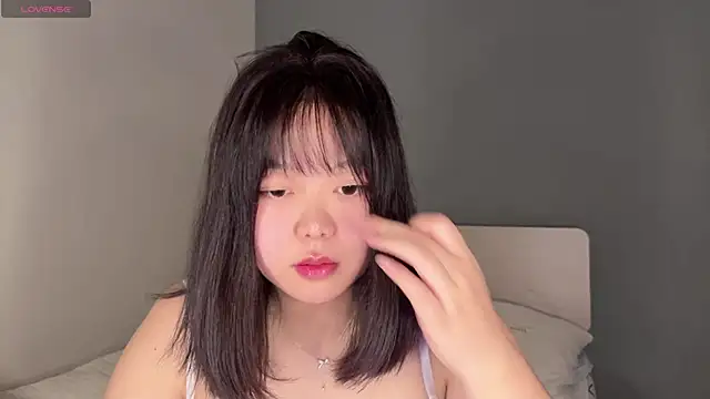 Kittenfishing online show from 09.30.25