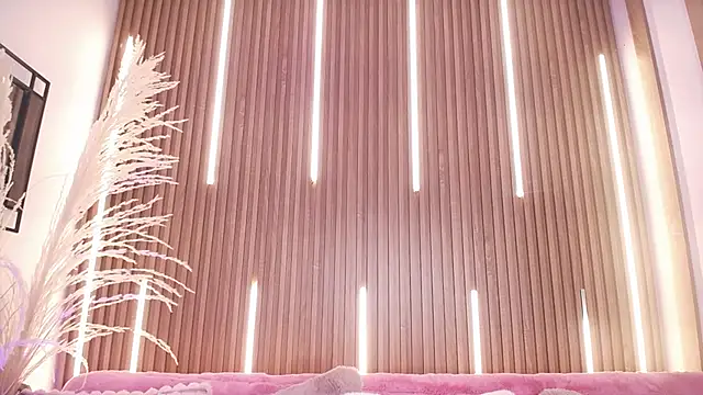 MylaDreams online show from 09.28.25