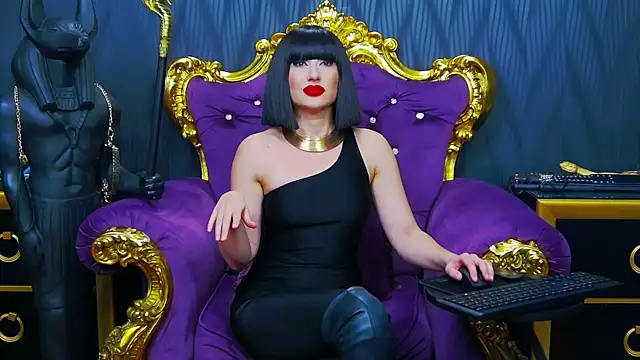 LaraMaeve online show from 11.21.25