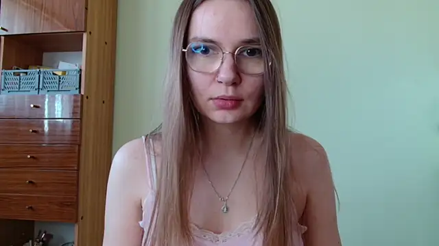 LooveELLYx online show from 03.05.26