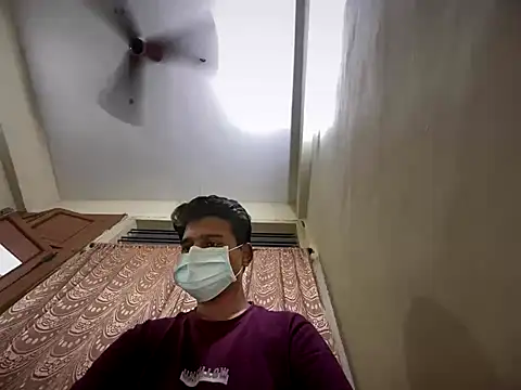 Snapshot of Ali_1302 chatting on 10.26.25 Ali 1302 online show from 10.26.25