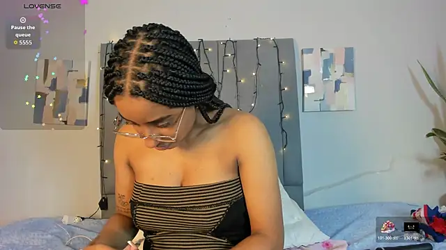 Sophia Ebony online show from 01.05.26