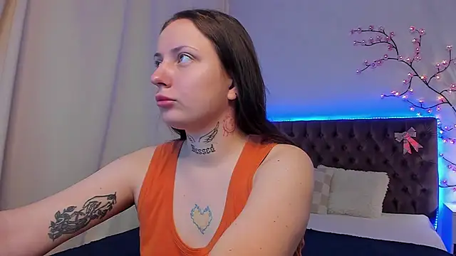 Snapshot of LilaVame chatting on 10.12.25 LilaVame online show from 10.12.25