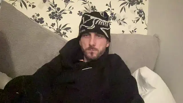 Snapshot of Big8inchUncutCock chatting on 04.02.26 Big8inchUncutCock online show from 04.02.26