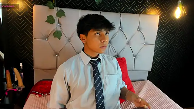 Thiago Kozak online show from 10.07.25