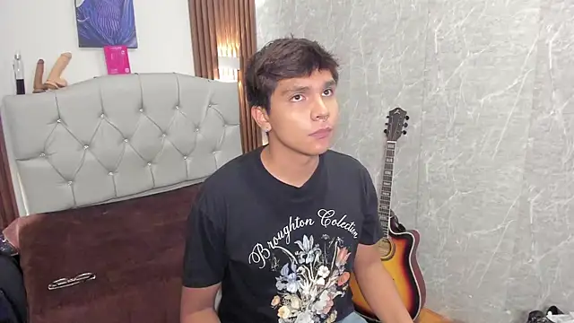 Snapshot of Thiago_Kozak chatting on 06.08.26 Thiago Kozak online show from 06.08.26