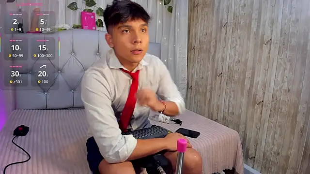 Snapshot of Thiago_Kozak chatting on 06.12.26 Thiago Kozak online show from 06.12.26