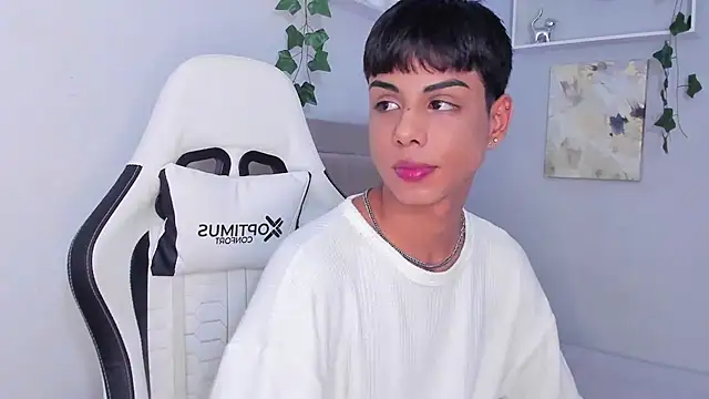 Thomas wil online show from 10.15.25