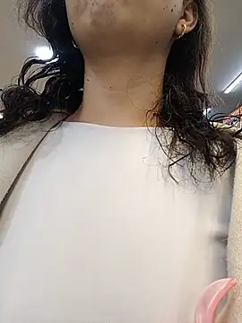 Snapshot of anntonella_watson chatting on 05.15.26 anntonella watson online show from 05.15.26