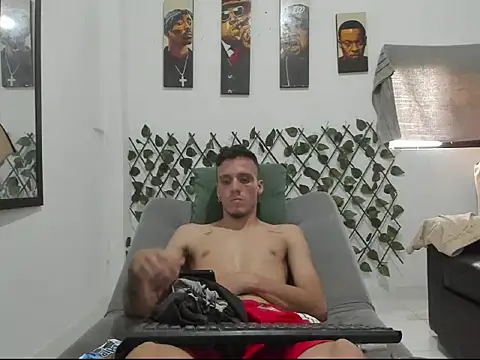 Latins Boss online show from 04.05.26