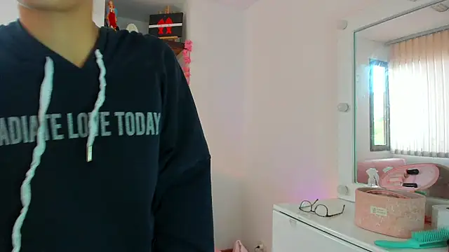 Danesacronin online show from 11.05.25